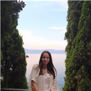 Studentessa universitaria di Medicina diplomata presso liceo scientifico offre lezioni online a studenti di medie, superiori